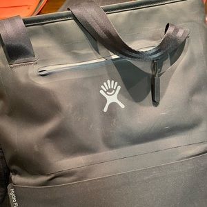 Hydro flask 8L lunch tote